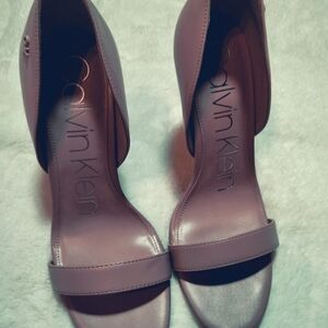 Calvin Klein pumps size 8.5